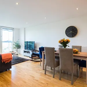  Apartment Wild Roses Serviced - Greenwich